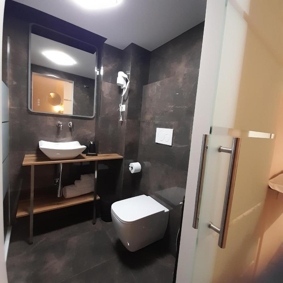 Residenza N&D Luxury Apartment Bari Exterior photo